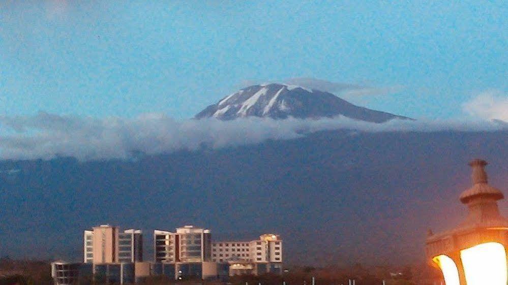 Osy Grand Hotel Moshi Kilimanjaro Tanzania Exterior foto